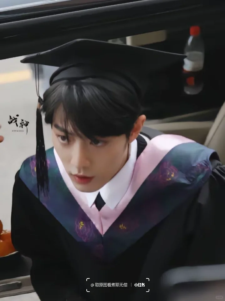 𝙒𝙚𝘾𝙝𝙖𝙩｜肖战壁纸