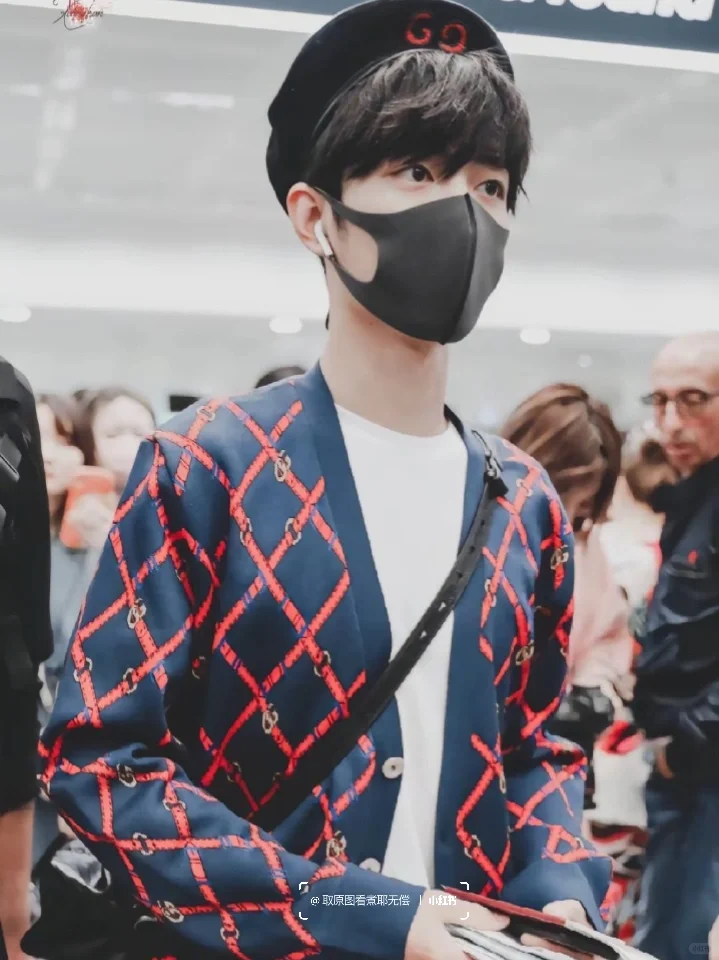 𝙒𝙚𝘾𝙝𝙖𝙩｜肖战壁纸