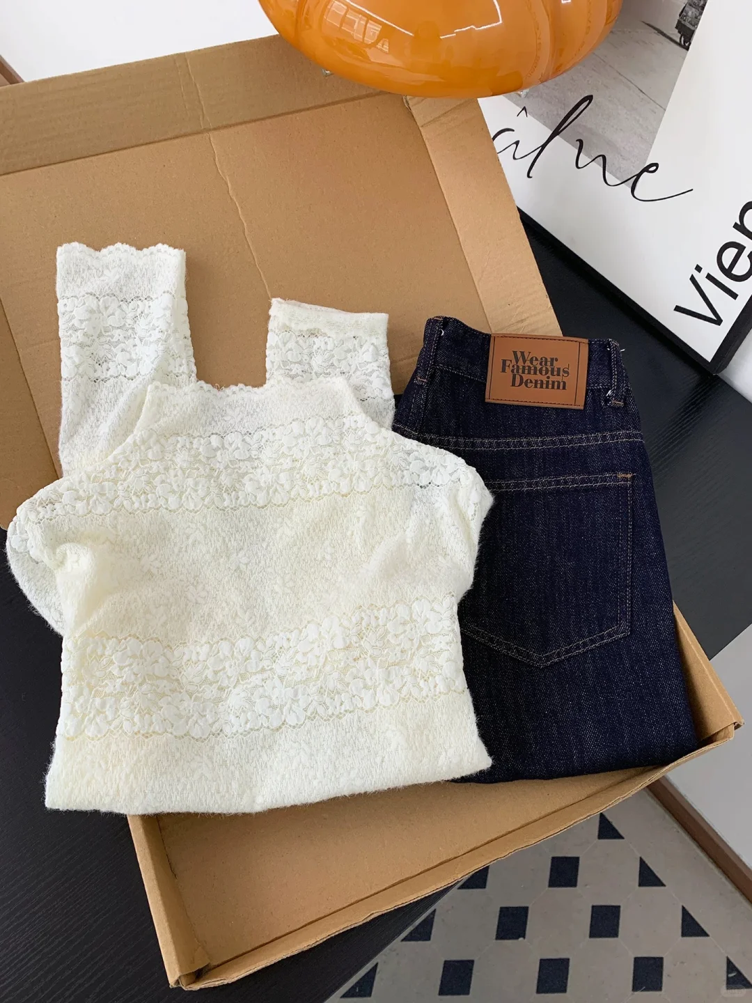 秋冬加绒蕾丝打底衫，又纯又欲~