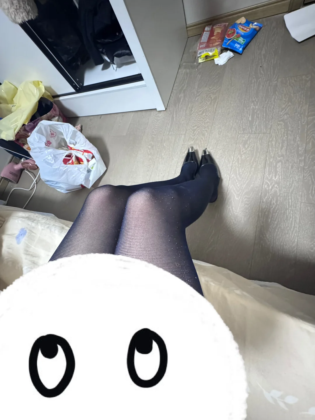 丝袜中的绝绝子 亮晶晶