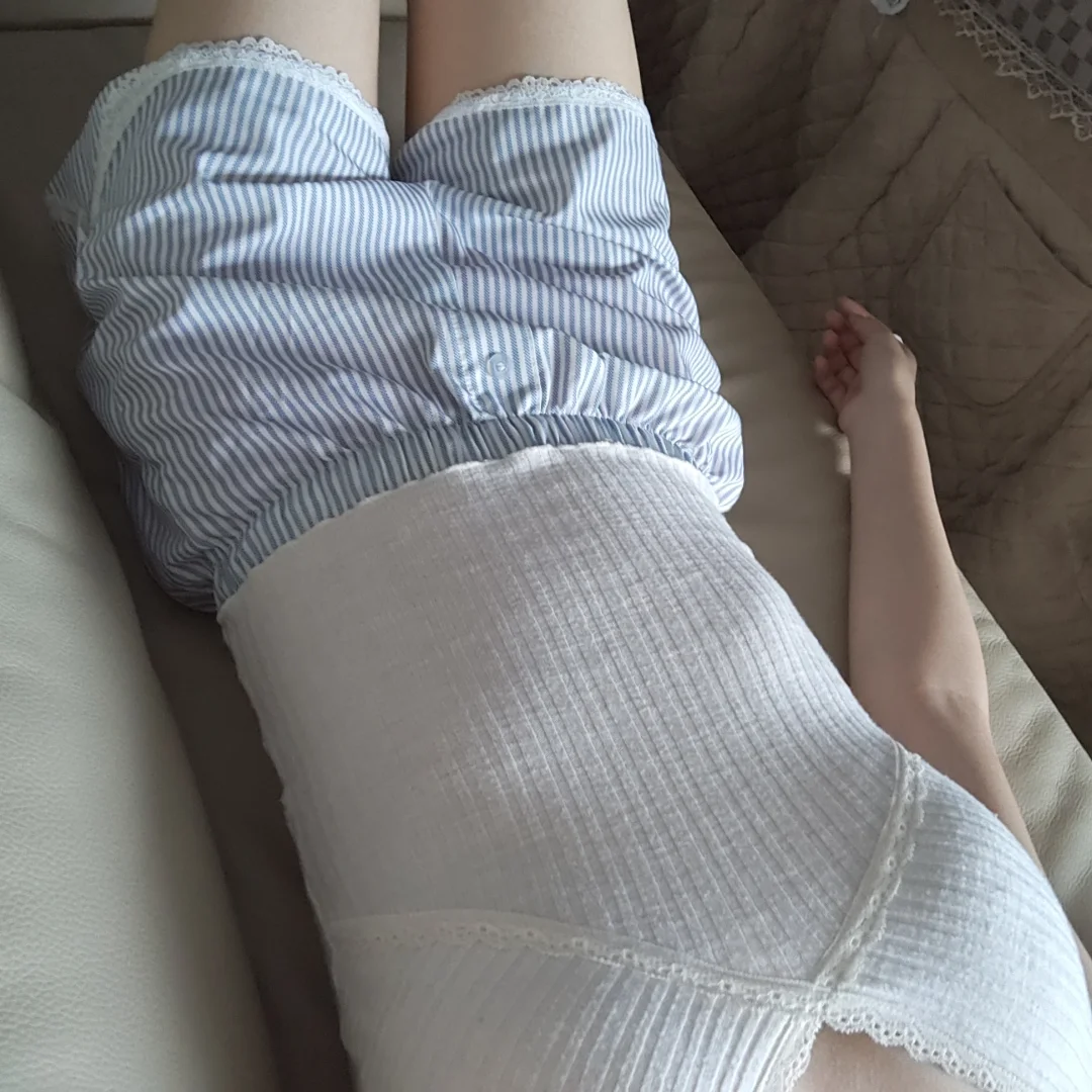 居家软软糯糯吊带+条纹短裤