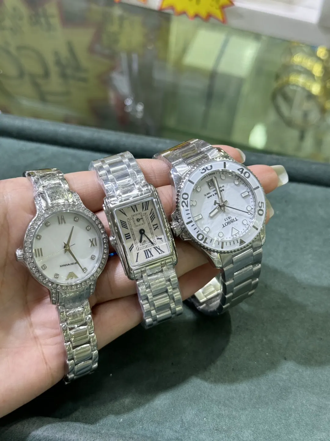 左滑～变身兔子警官制服逮捕你