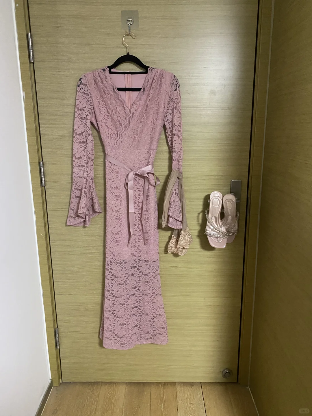 滑一下，00后女大学生的少妇感穿搭