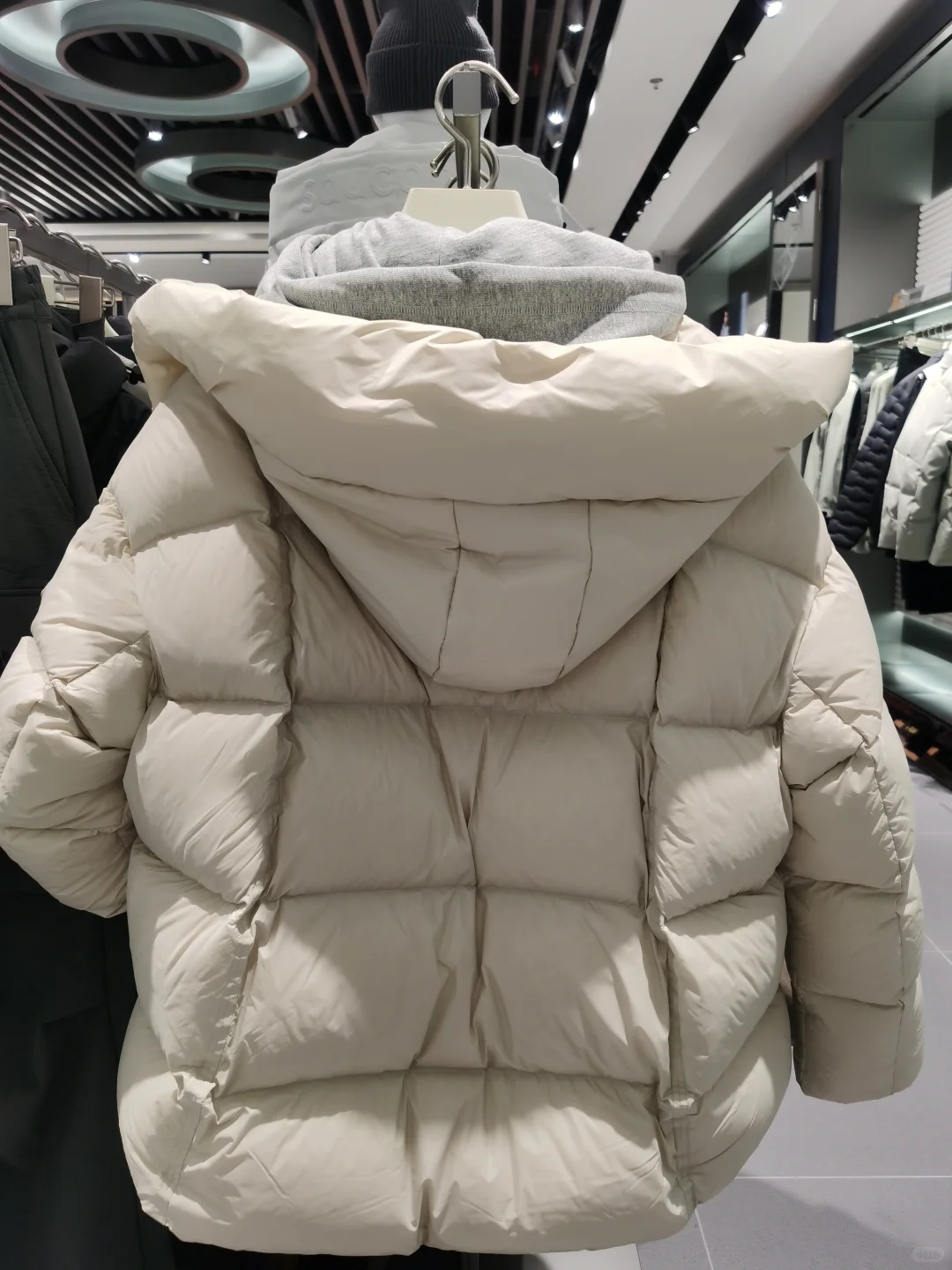 索康尼女款今日搭配