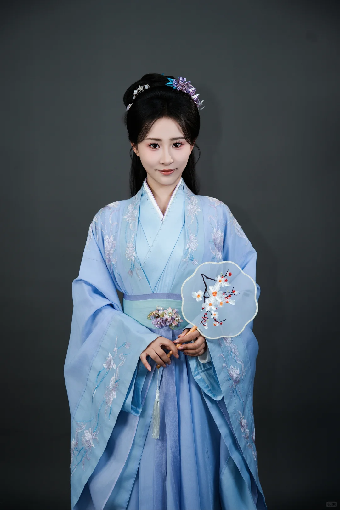 秀一波美女古风妆造