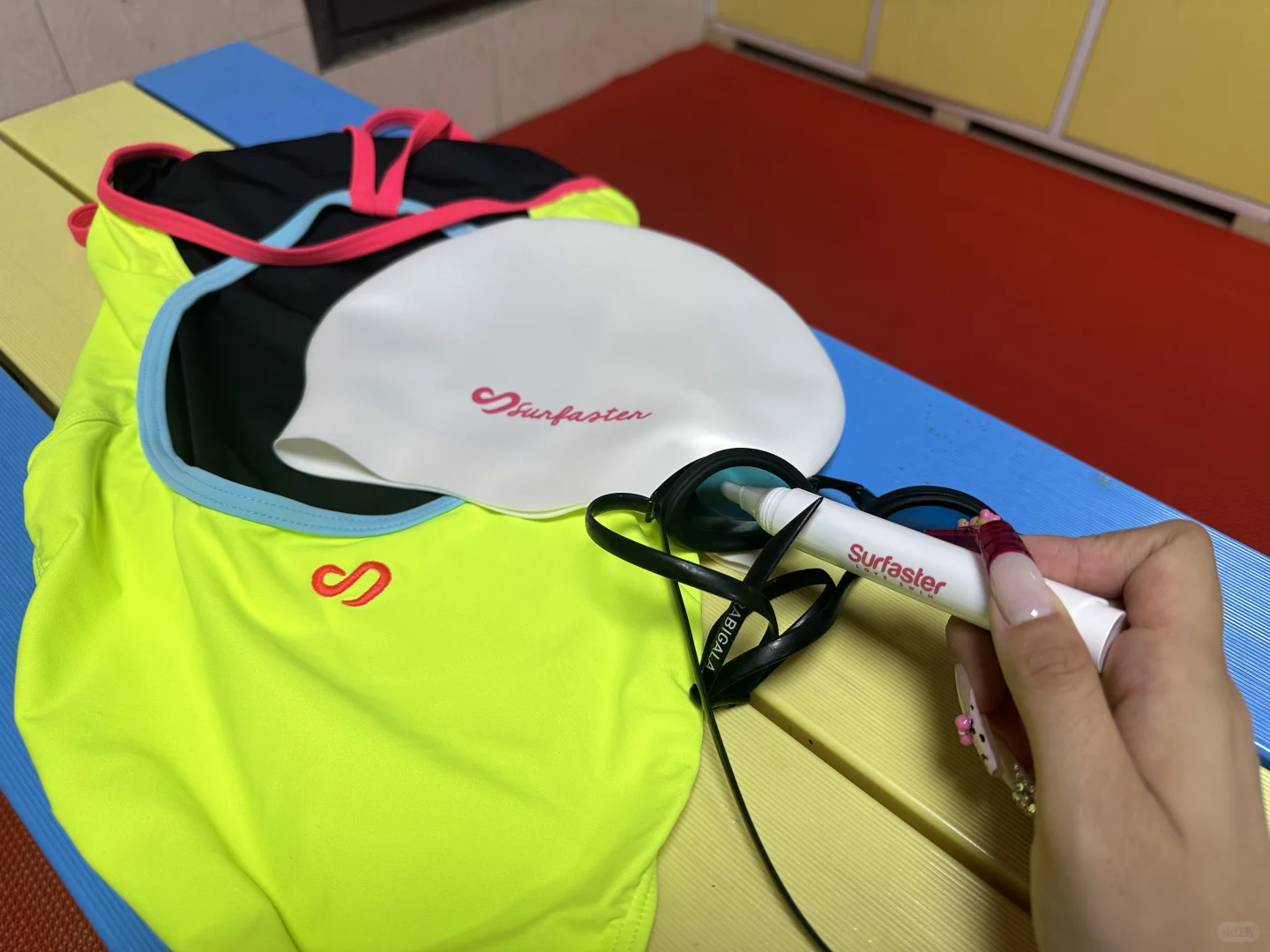 普通女泳客的50米3000