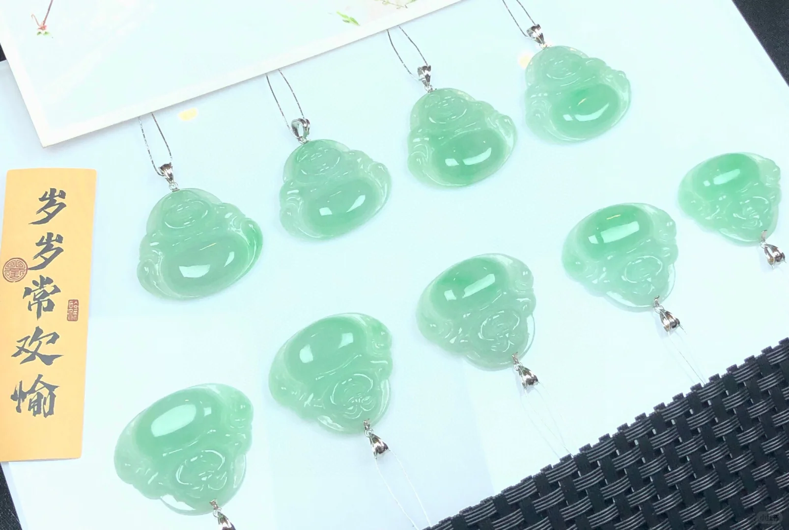 18K金天然翡翠护身佛 翡翠佛公