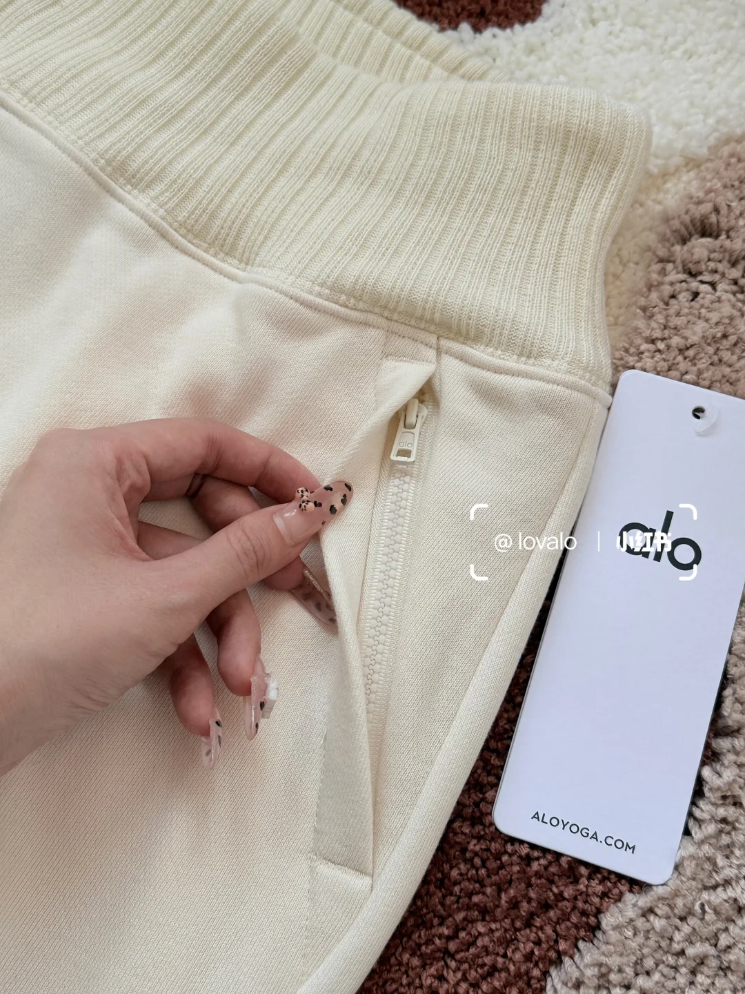 秋冬Alo卫裤上身有点绝呀！！