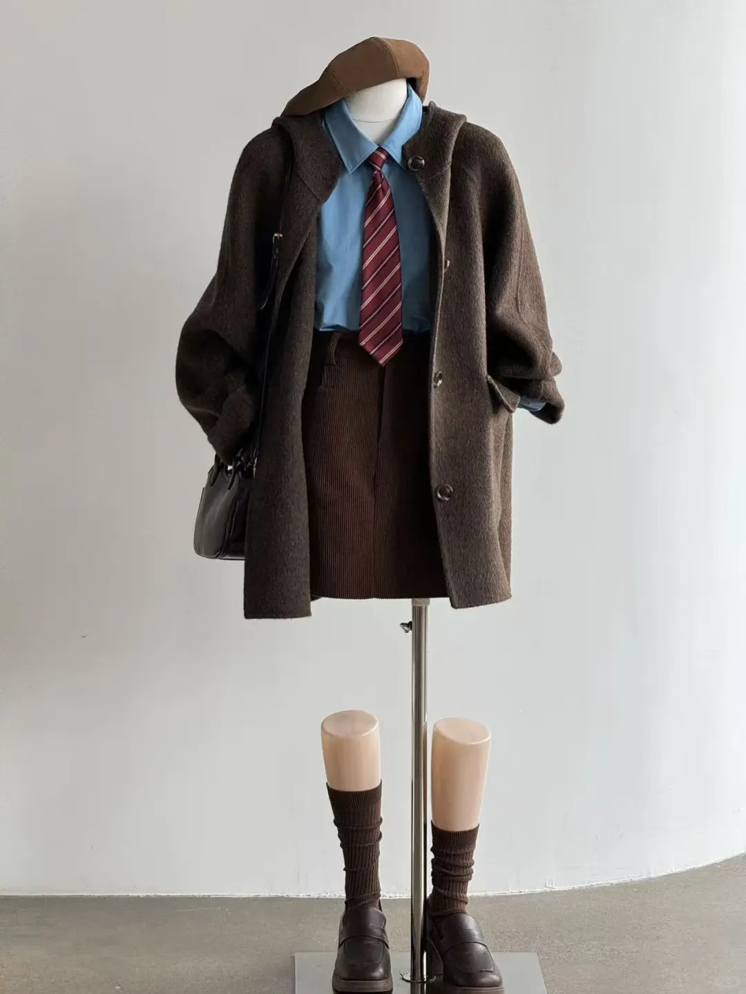 时装周群聊|棕色大衣搭配蓝色衬衫💙🤎