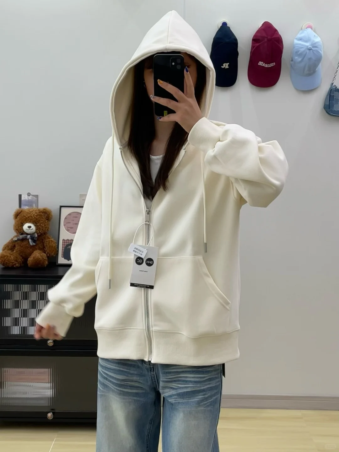 我爸厂里新做的卫衣外套，大家帮忙提提建议