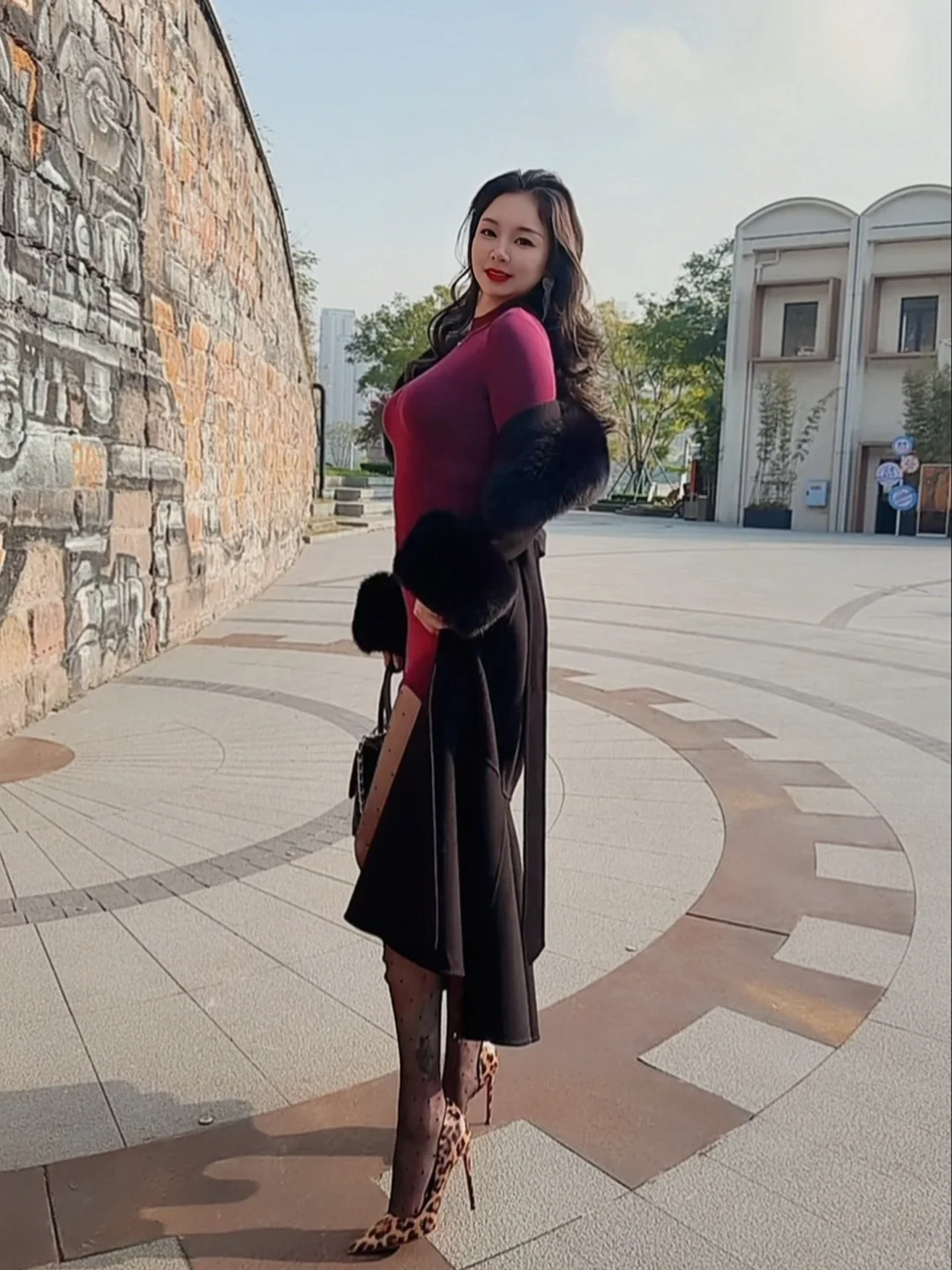 女人有点肉肉，可以被接受吗？