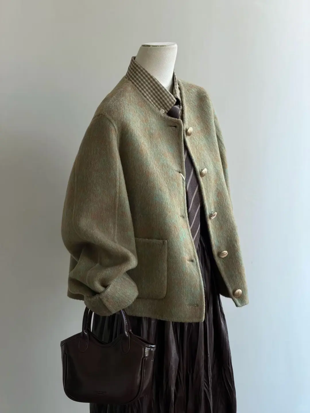 棕绿色穿搭🤎秋冬的复古氛围感好浓郁