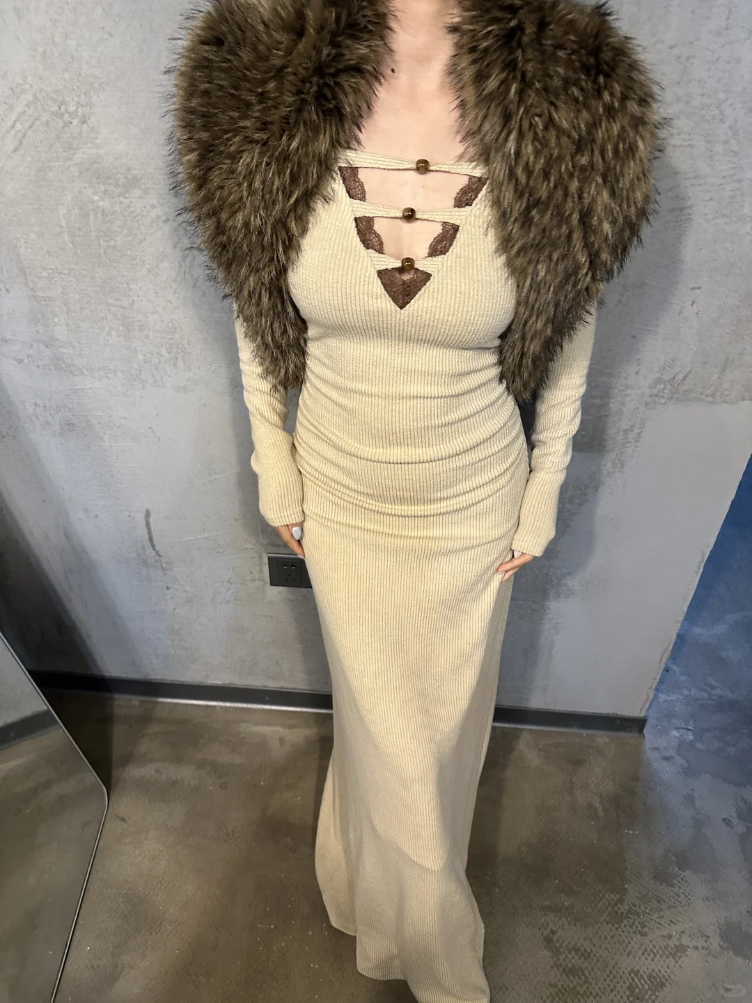 秋冬内搭还得是包臀裙呀巨有女人味！！