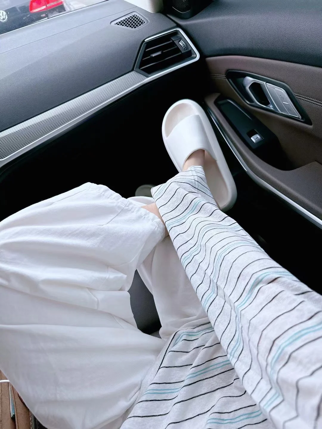 好喜欢小白拖儿 🥥～ 🍃