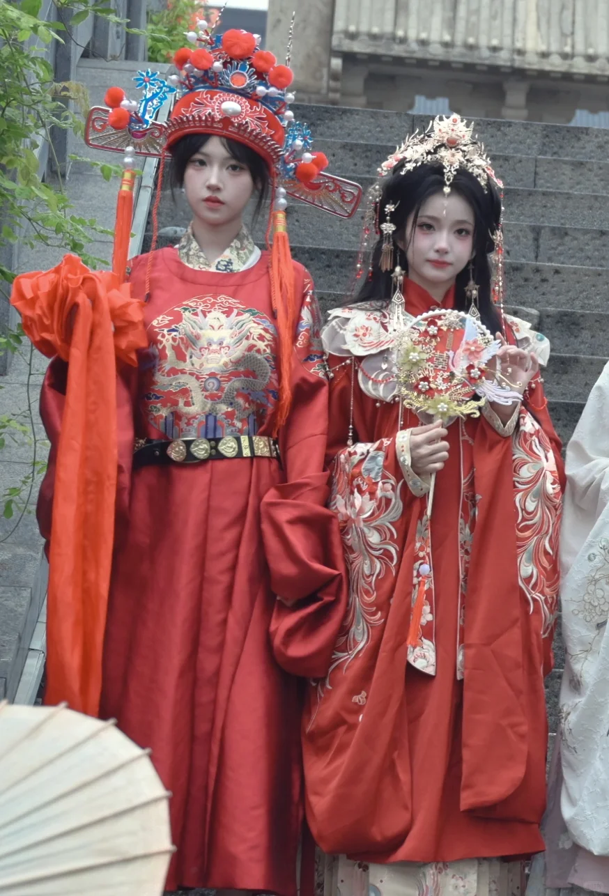 怎一个般配了得