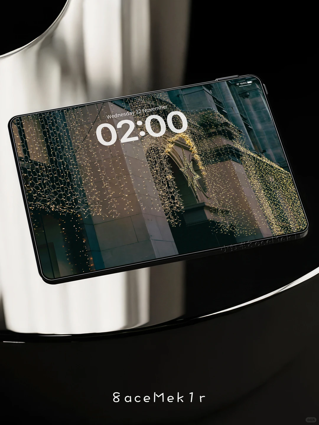 于城市一隅，赴一场星河之约.iPad壁纸