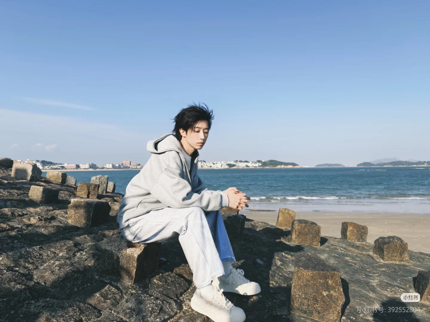 青春疼痛文艺片里的清纯漂亮破碎女主角