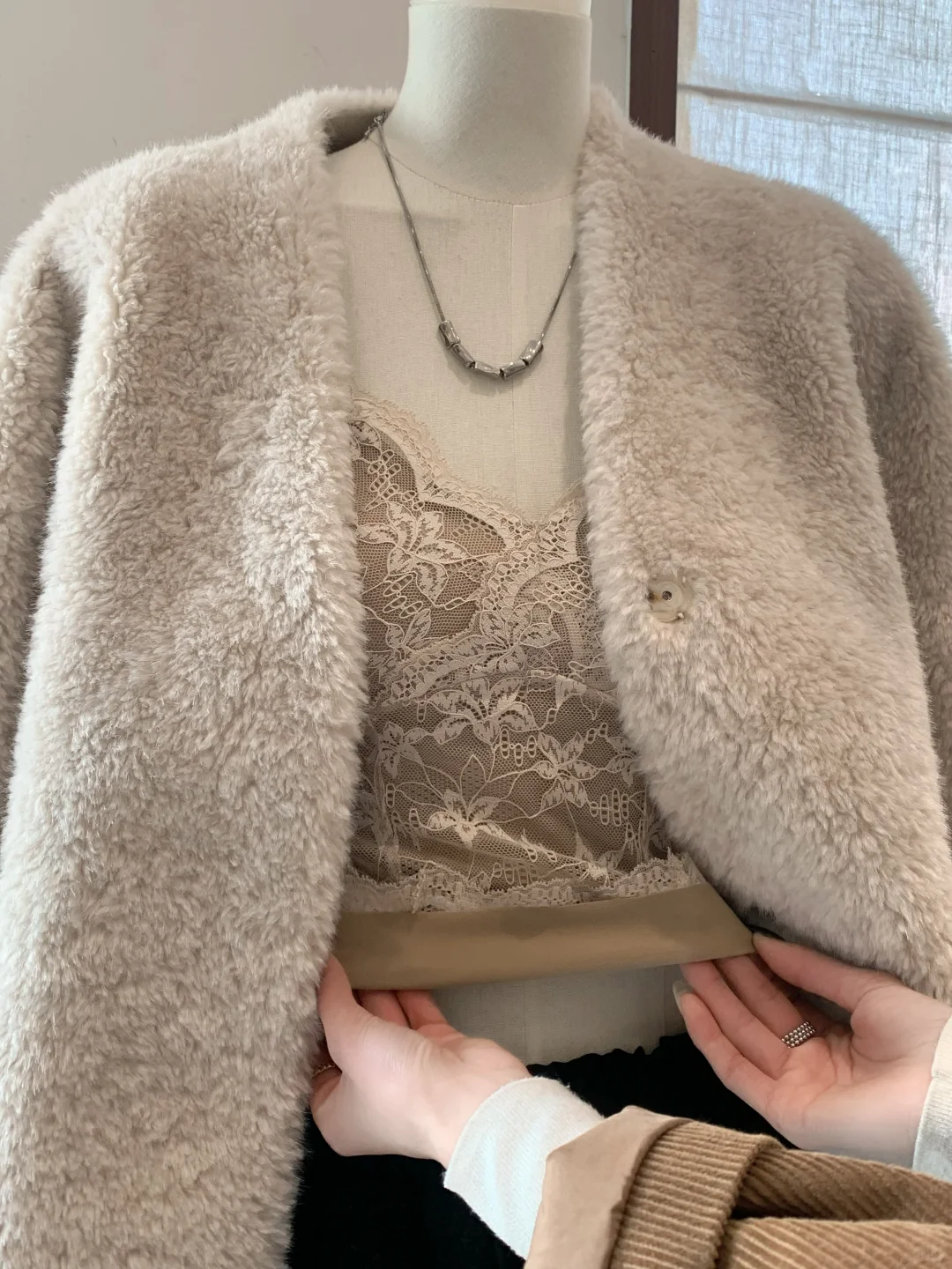 秋冬内搭就选蕾丝吊带!美丽省心