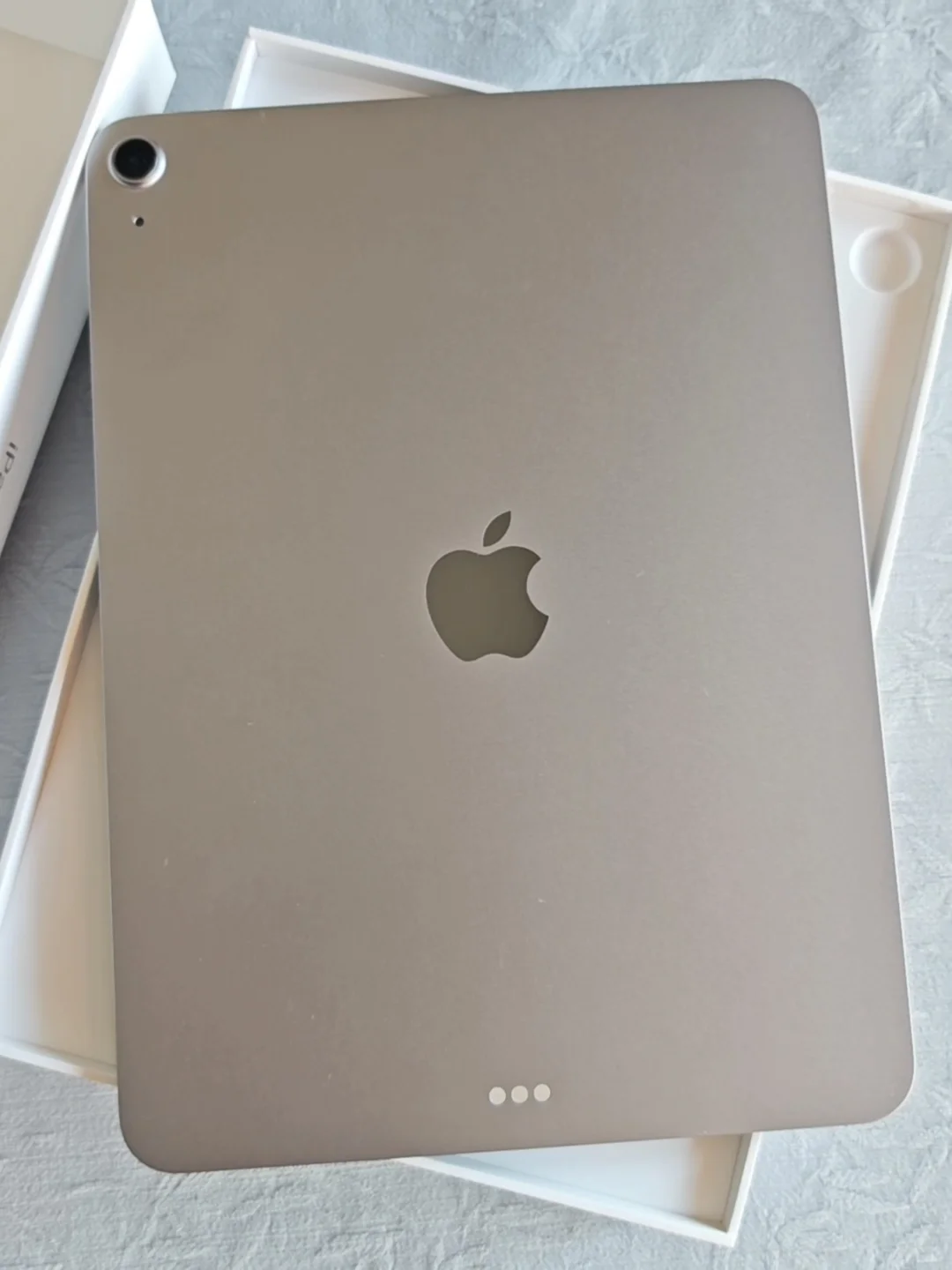 iPad回来了 请用齐司礼的壁纸砸死我