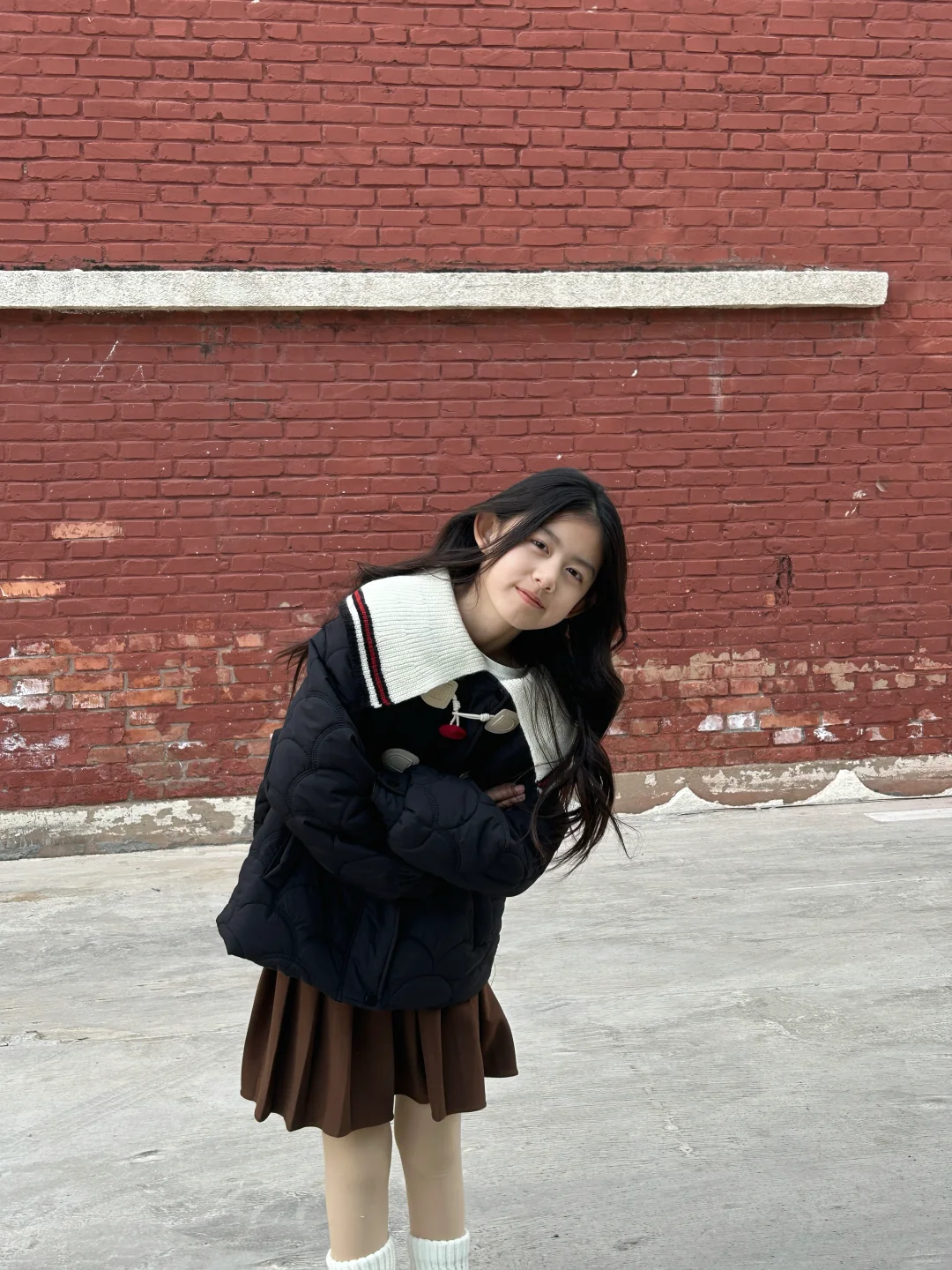 她就站在那里我就觉得好看