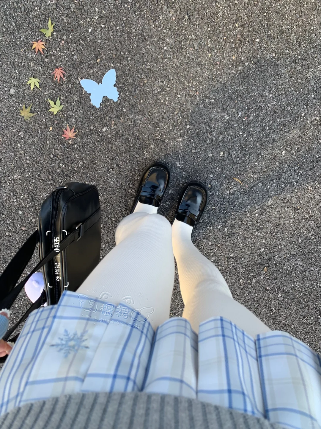 厚白裤袜好有动漫感