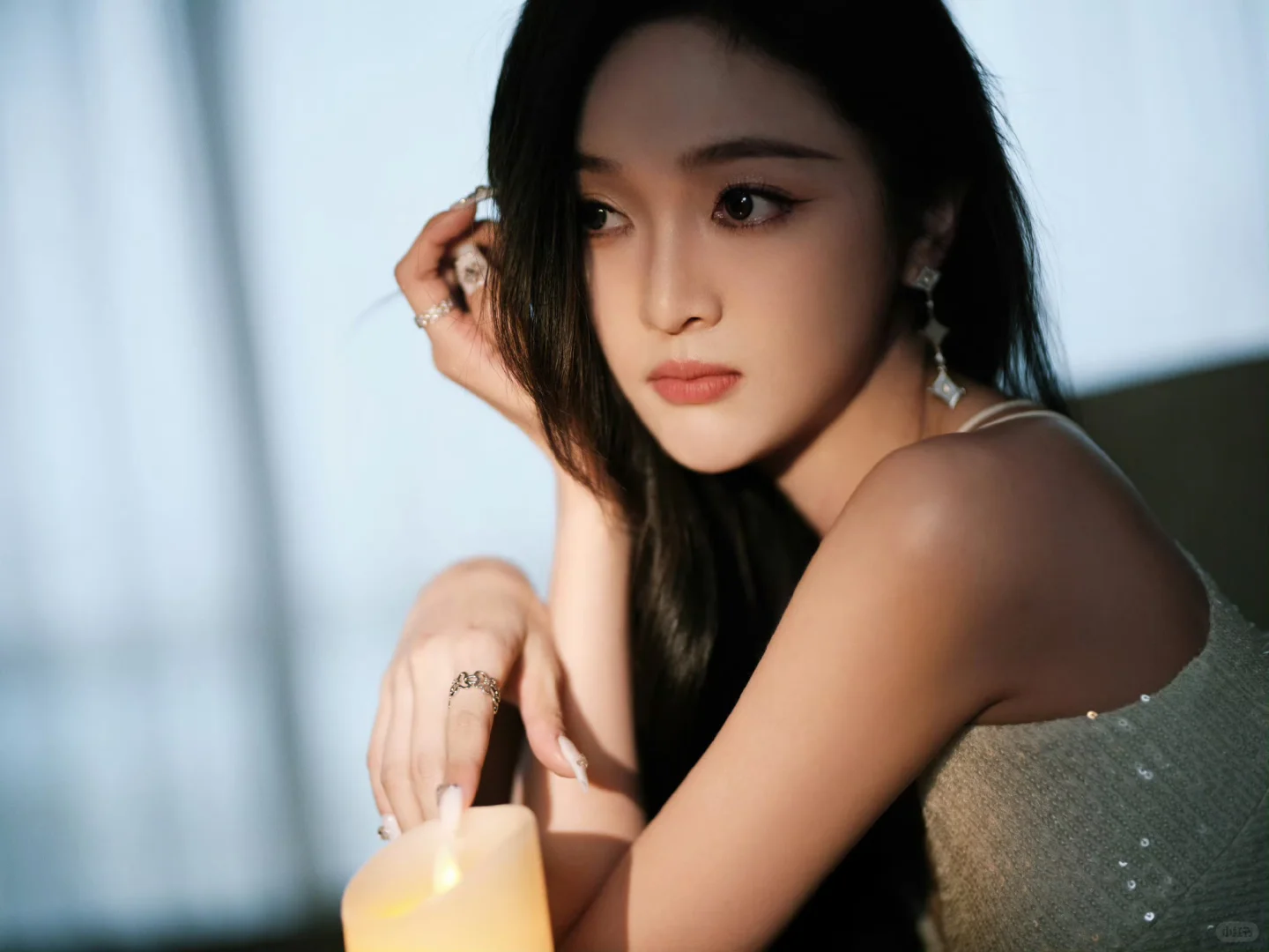 吴宣仪 露背掐腰甜欲身材