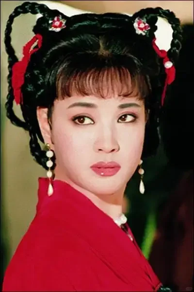 71岁刘晓庆演少女❗她为啥不肯服老？？