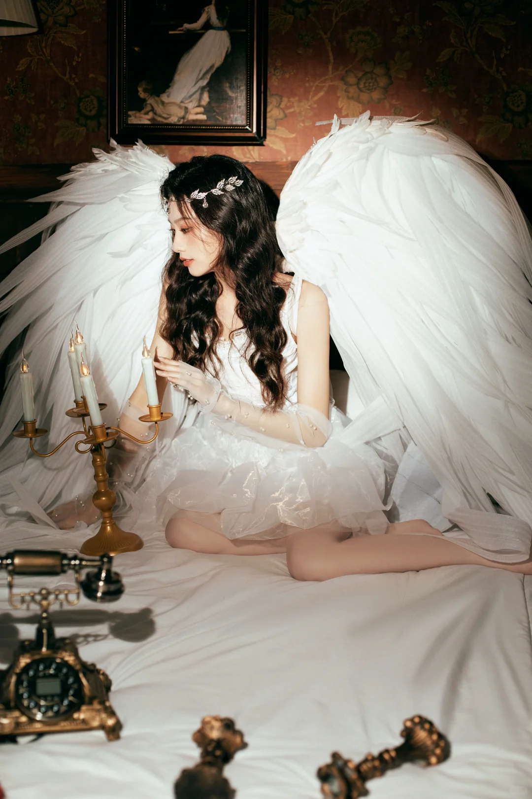 “ 降落人间的救赎之神 ” 复古氛围感写真