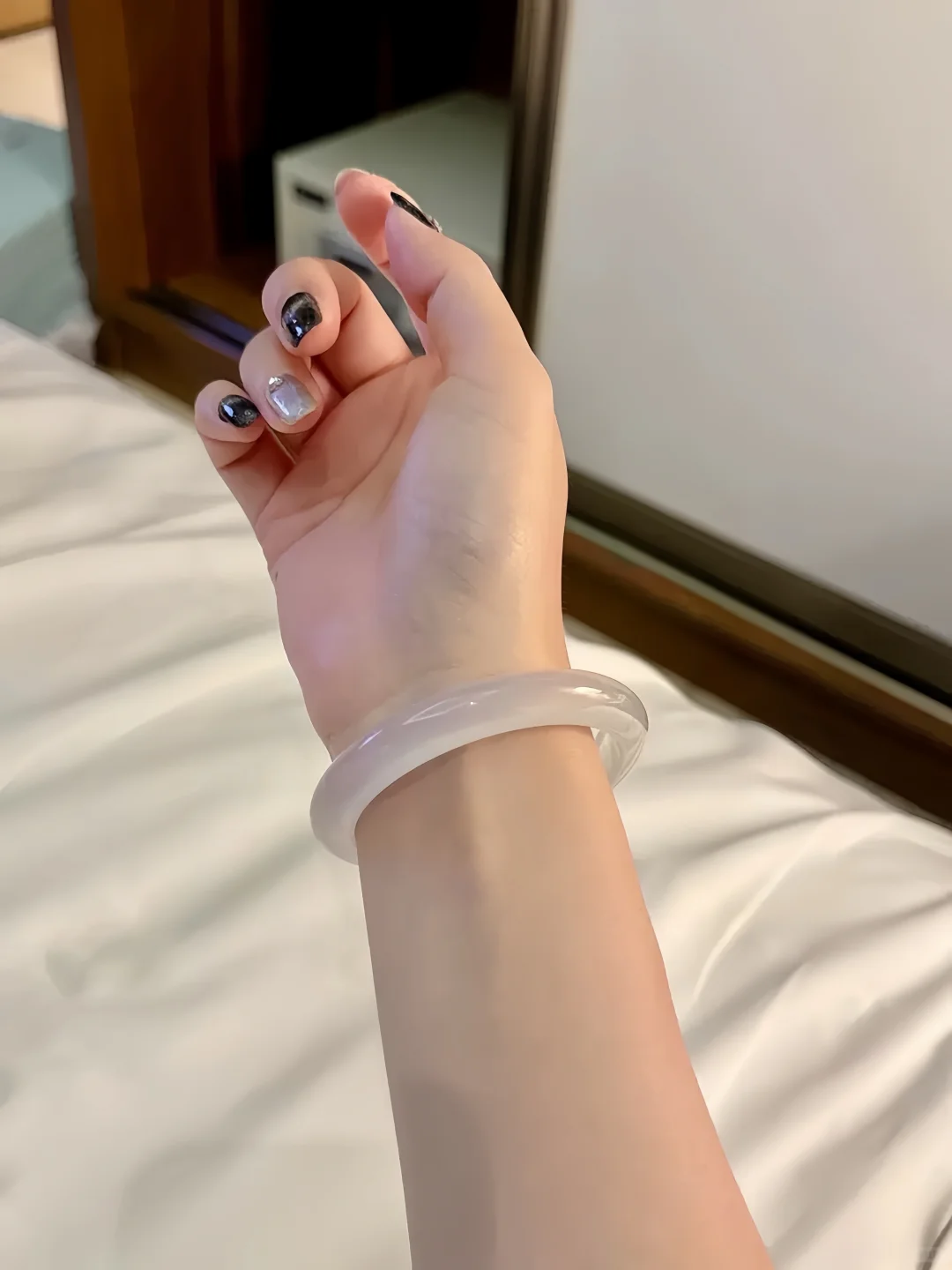 玉润人一生，镯护平安岁