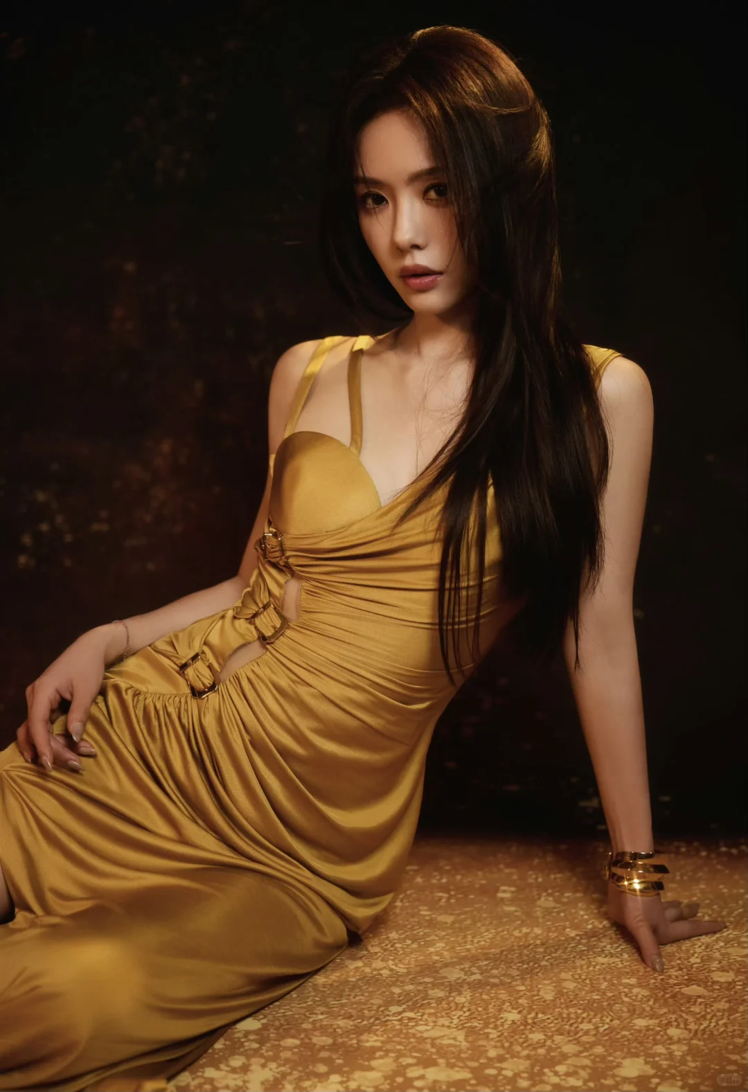 蔡文静一眼就惊艳的金色礼服照🔥