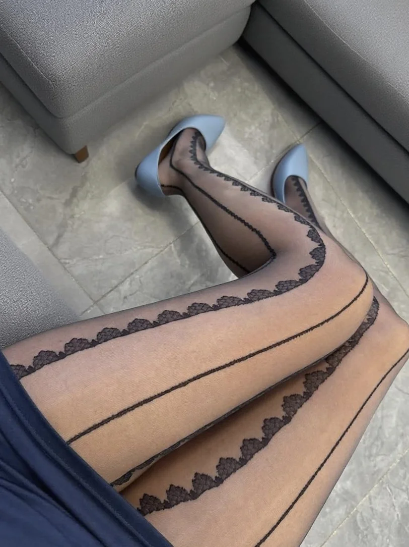 会发光的千鸟格美腿袜～～～