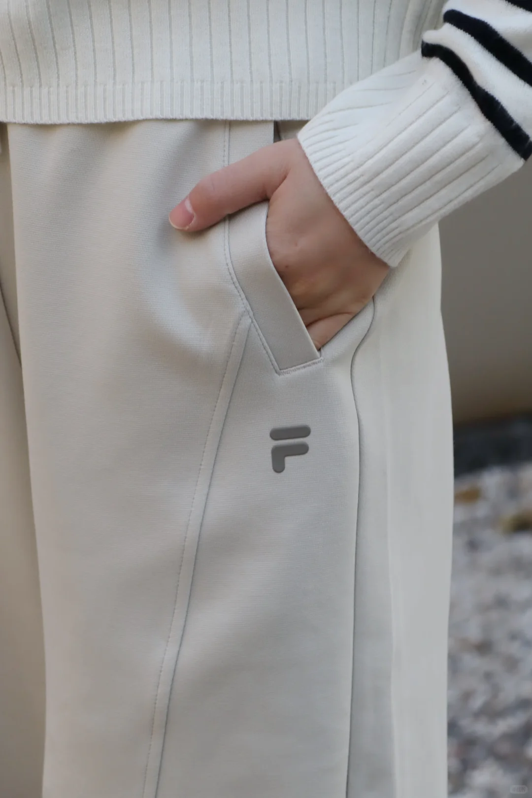 这条FILA裤简直是‘懒人福音’