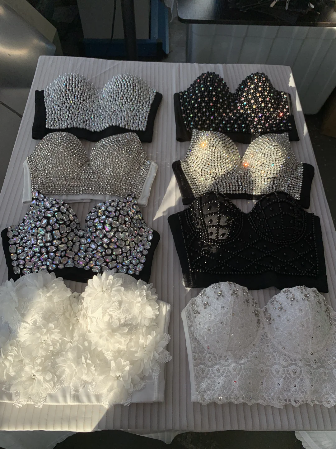 源头工厂｜鱼骨胸衣手工钉珠款，重工巨闪～