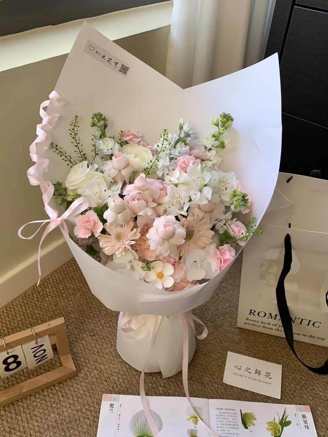 浪漫 甜美 娇嫩的粉白色花束