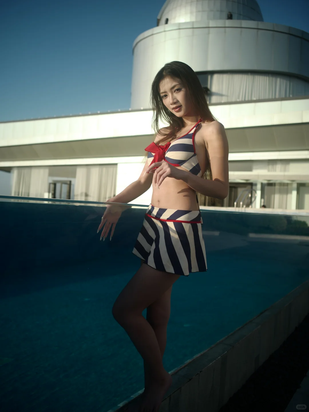 哇！这泳衣好好看呀！～～