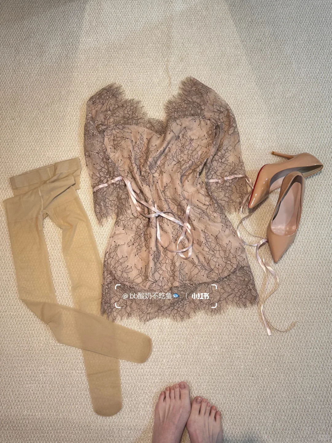 左滑一下➡️上身温柔纯欲蕾丝裙🐚