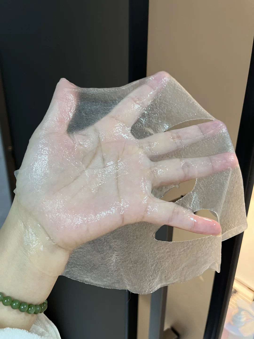 听话！敷面膜会变美的