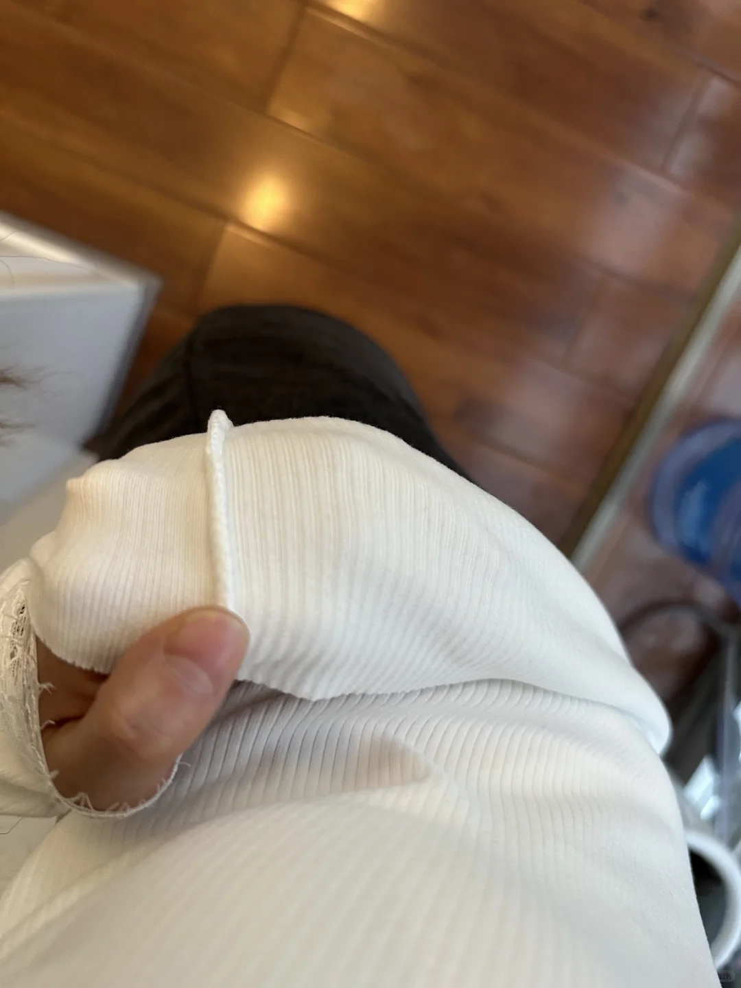 谁懂啊！这件蕾丝打底衫也太好看了吧～