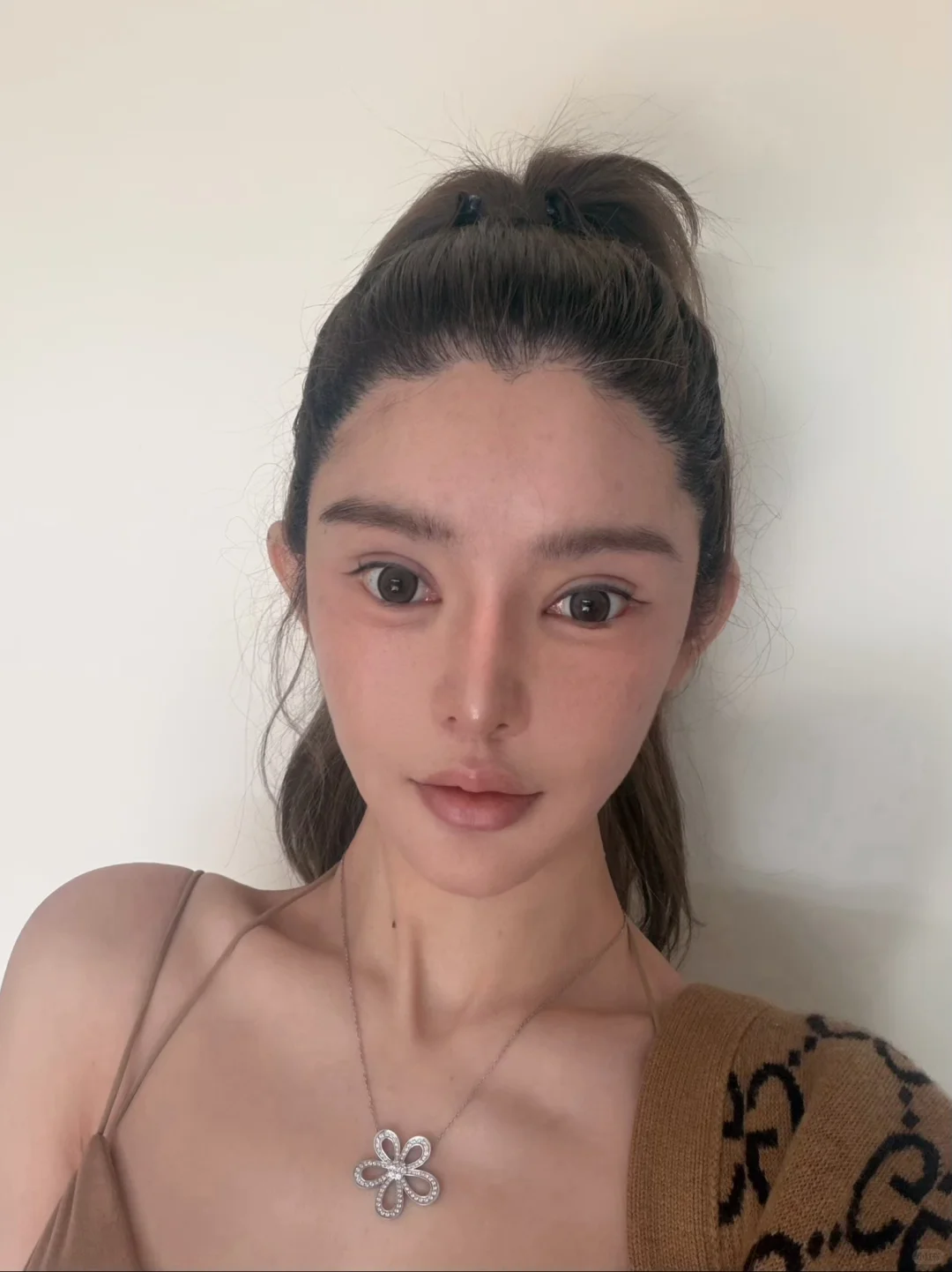 锐评一下，42岁这张脸看着真的很科技吗？