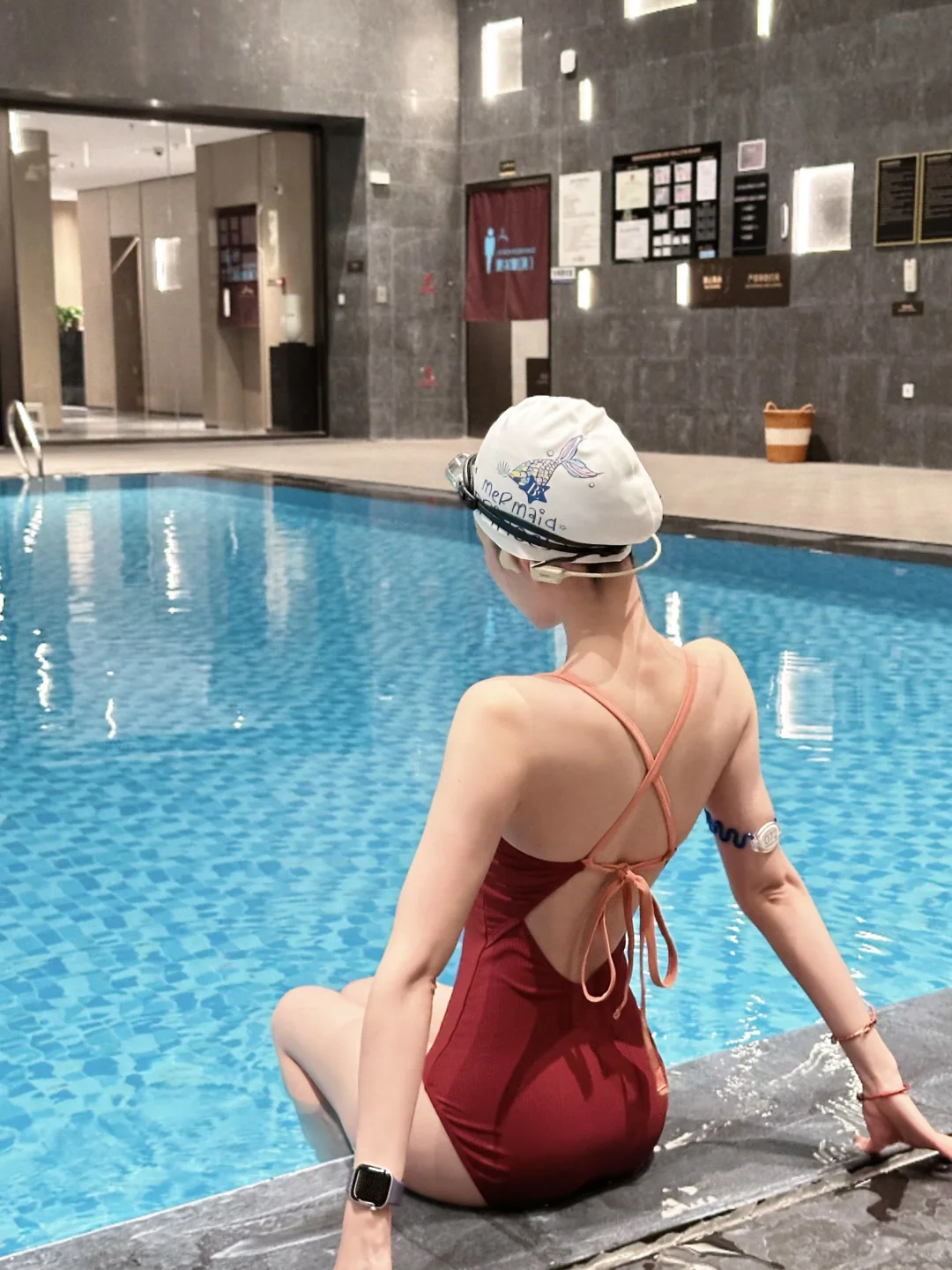 🎀 红色绑带泳衣很一般么……