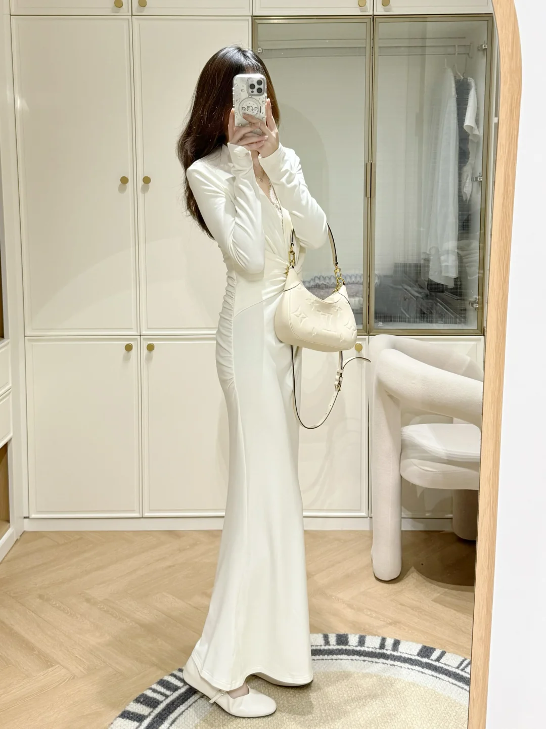 只有强者才配进入我的衣橱（秋冬美女感长裙）