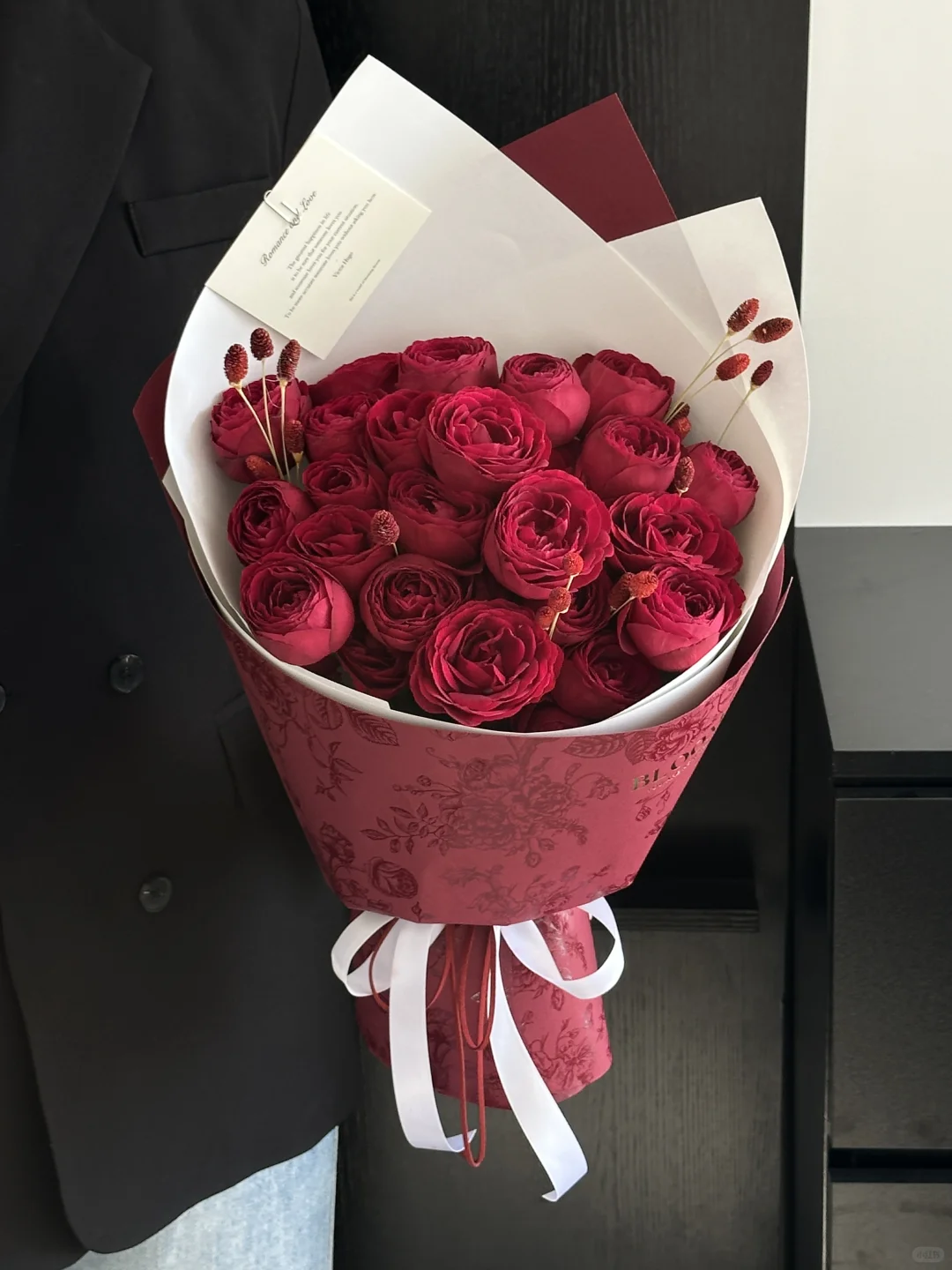 红色丝绸小包子-红蕾丝玫瑰🥀东莞花店 200➕