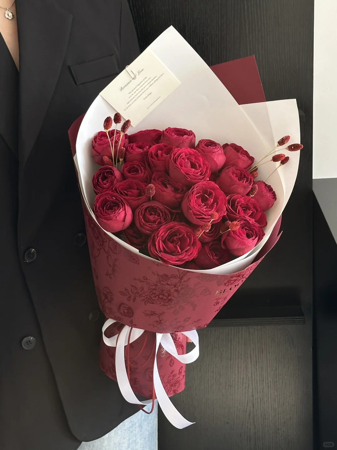 红色丝绸小包子-红蕾丝玫瑰🥀东莞花店 200➕