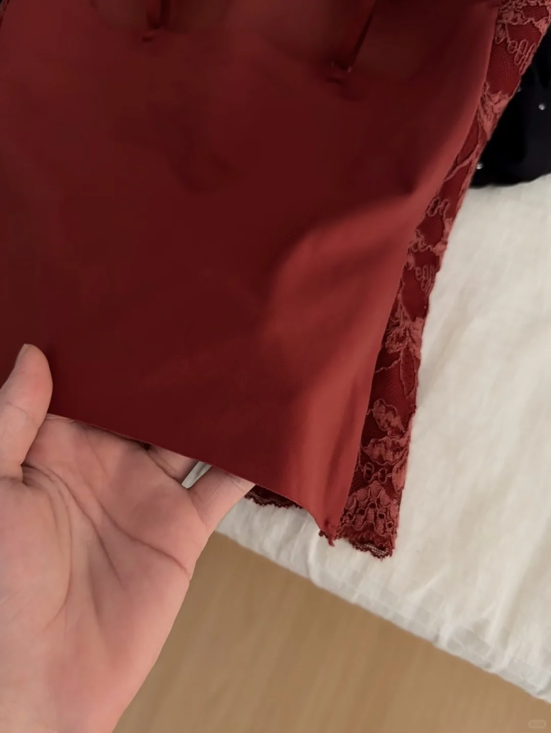 vocal！圣诞战袍预警！山楂红鱼骨吊带美晕😽