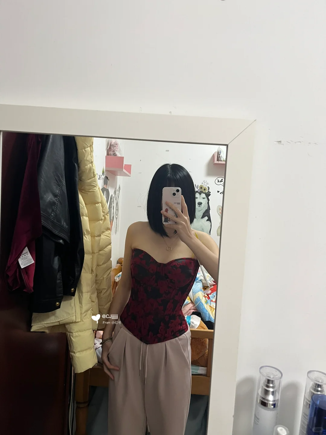 测评LANYI——红与黑气质收腰鱼骨胸衣