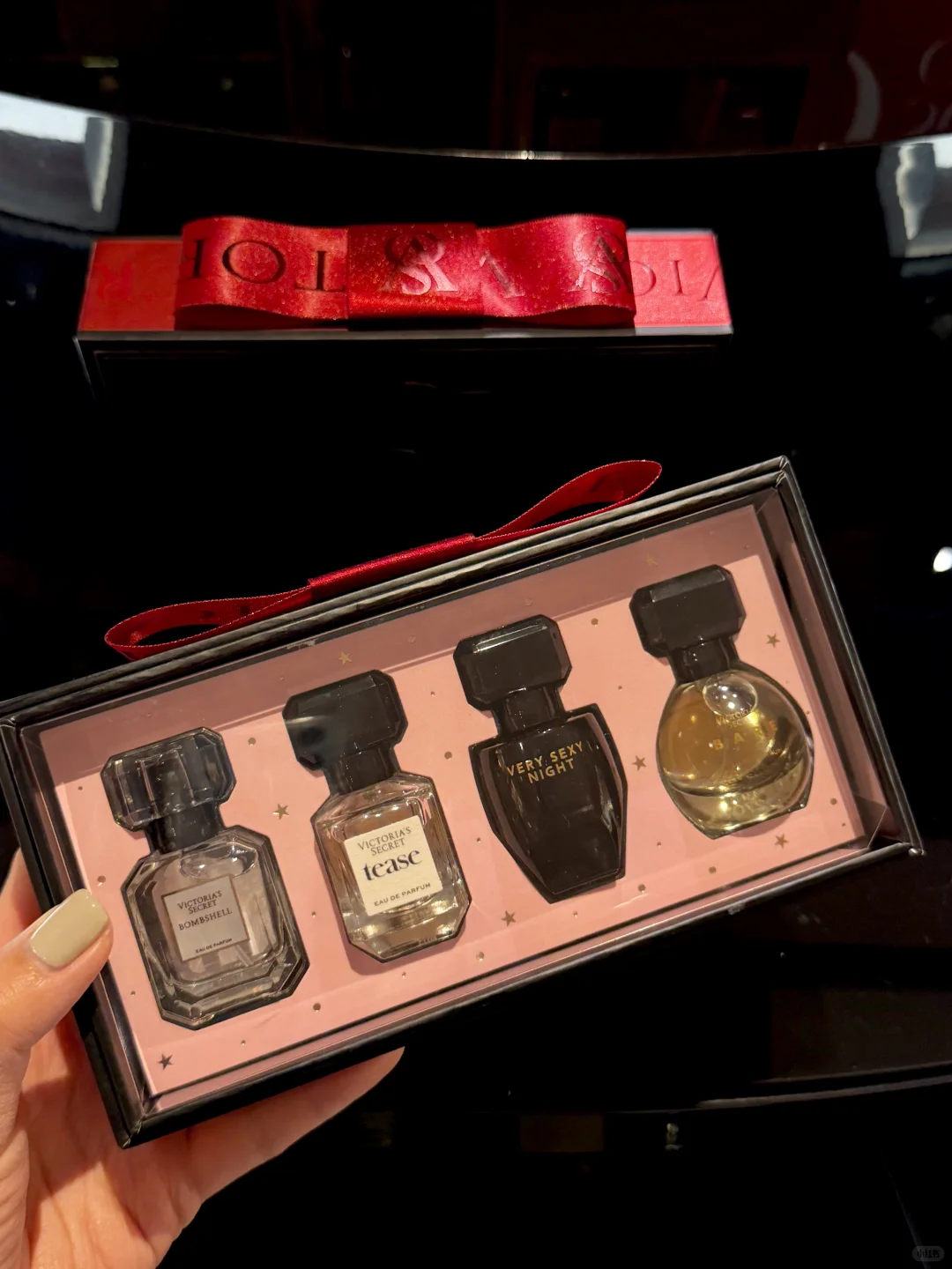 成都人都接到通知了吗！！年终3折买维密啦！！