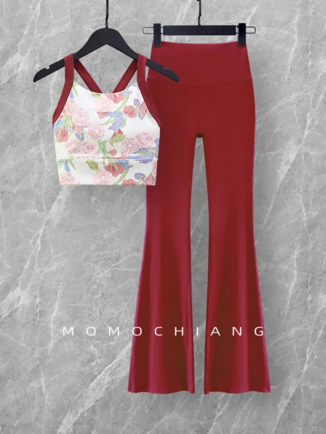 又是一款卖爆的打底背心