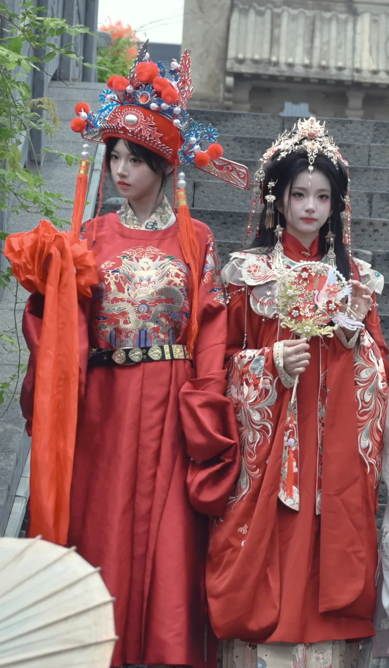 怎一个般配了得