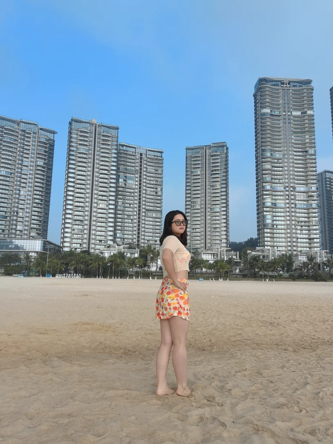 橘子汽水味的泳衣！这套四件套泳衣太明媚了