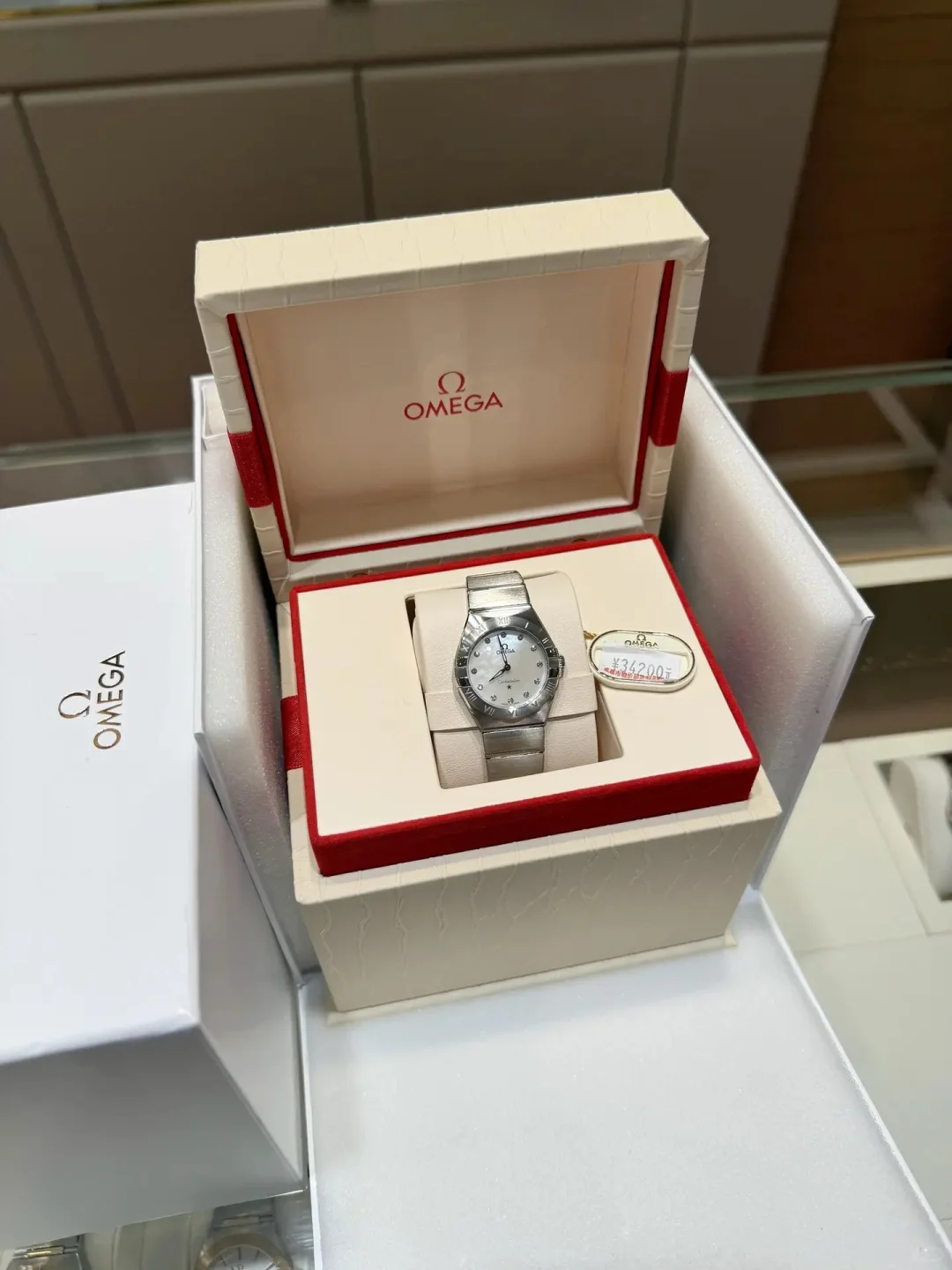 欧米茄星座贝母盘石英女表，双十二🈶惊喜🎊